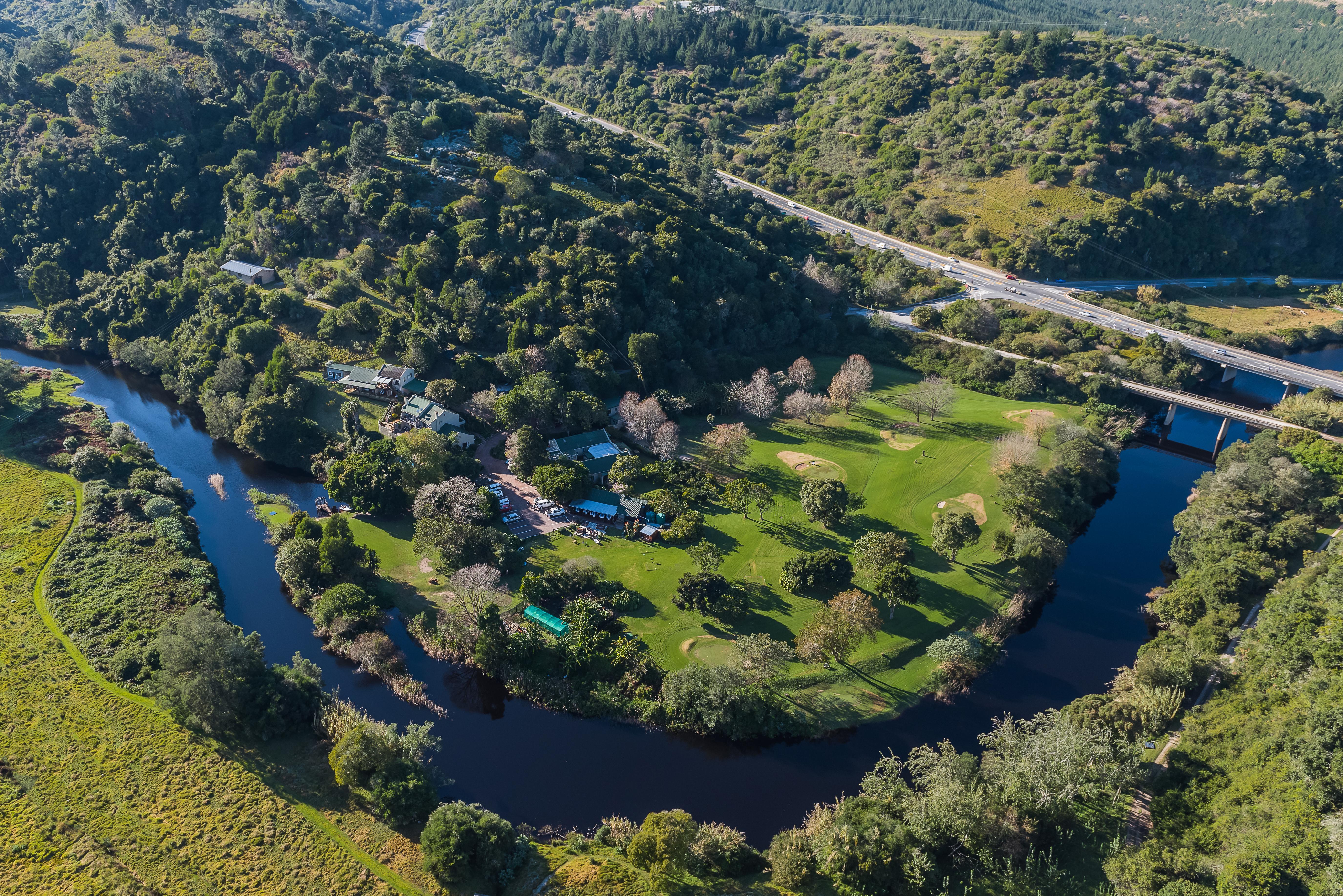 Blackwaters River Lodge, Книсна Екстериор снимка